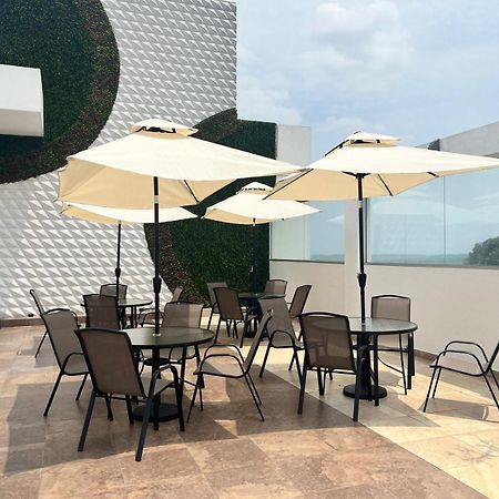 Puerto Santa Ana Suites Guayaquil Luaran gambar