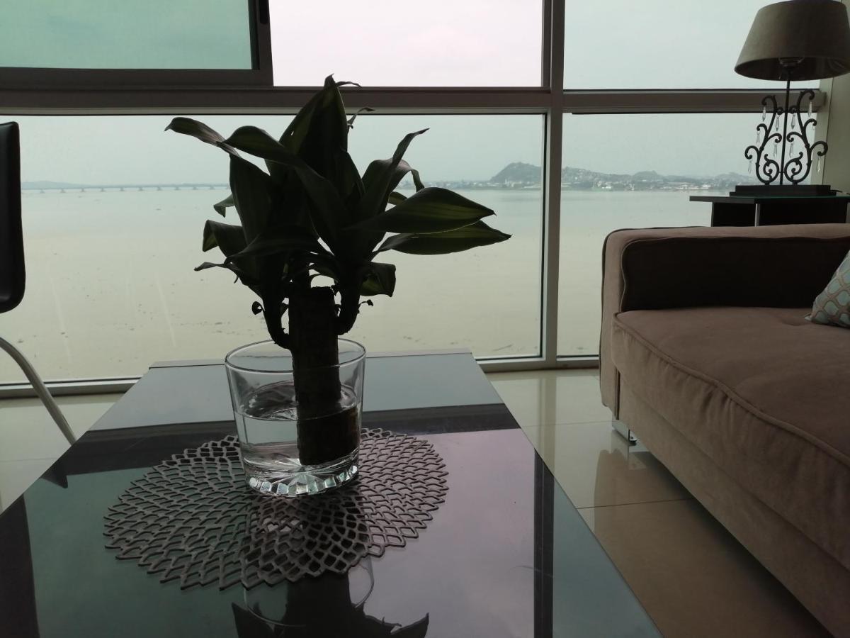 Puerto Santa Ana Suites Guayaquil Luaran gambar