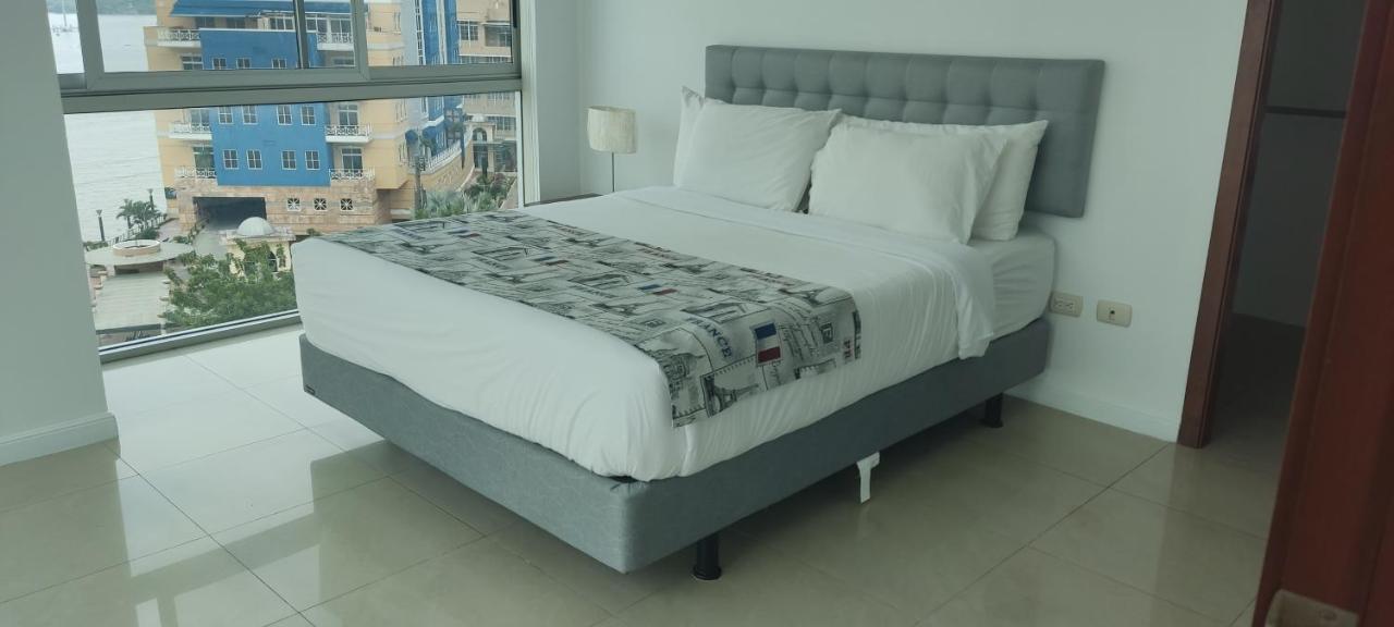 Puerto Santa Ana Suites Guayaquil Luaran gambar
