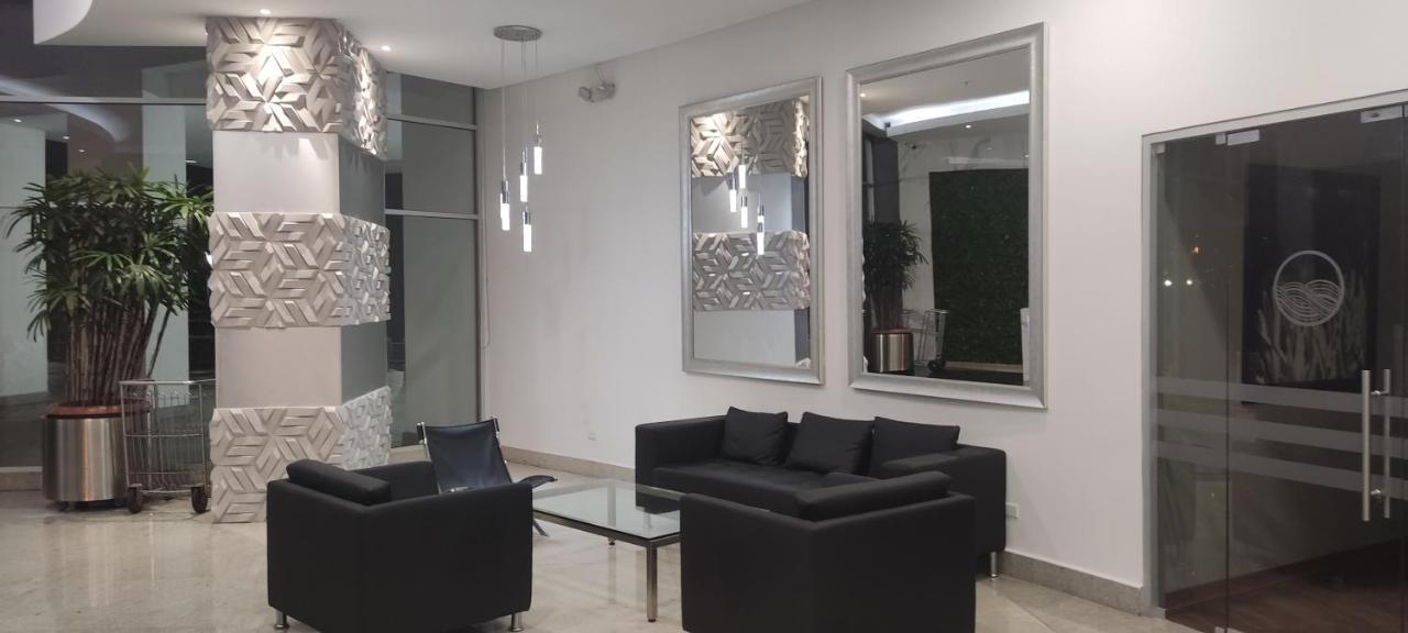Puerto Santa Ana Suites Guayaquil Luaran gambar