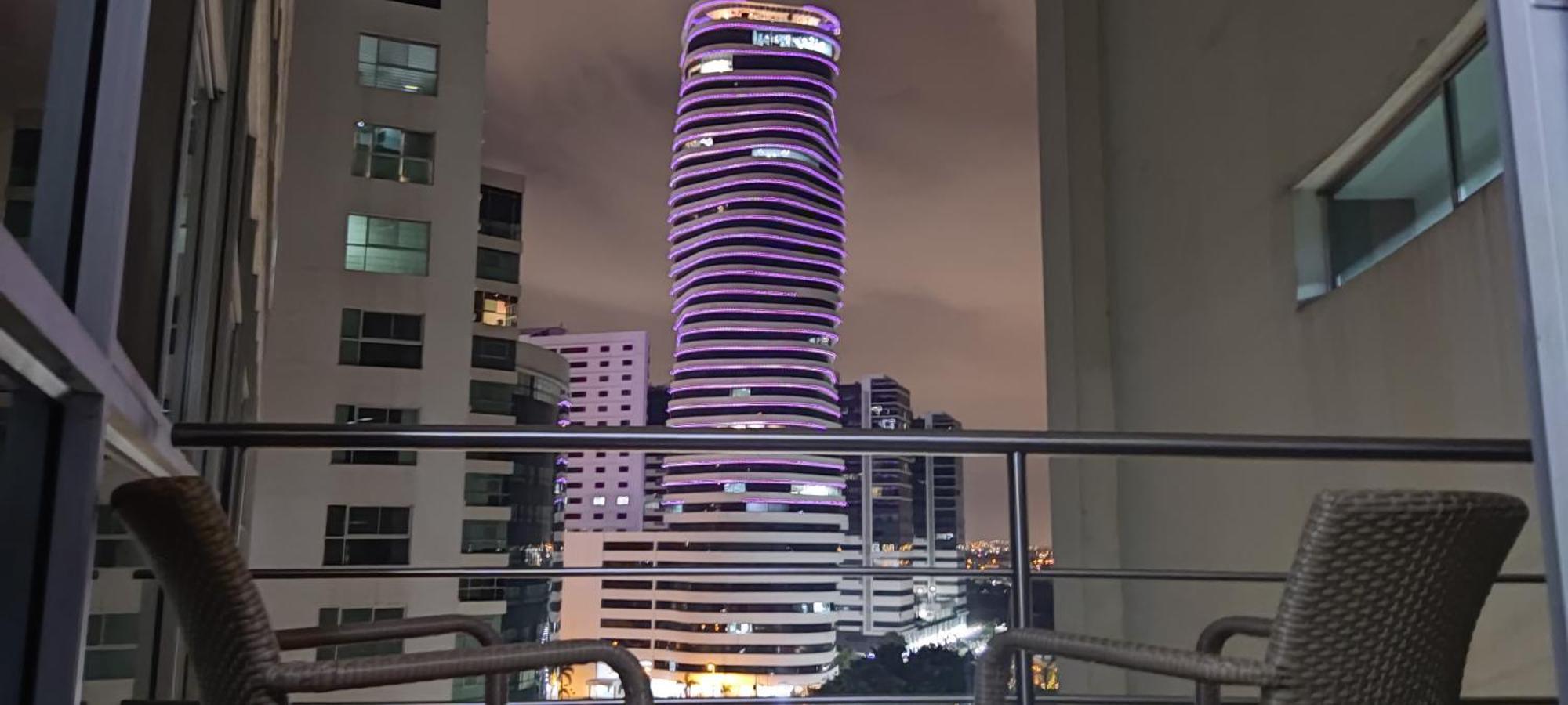 Puerto Santa Ana Suites Guayaquil Luaran gambar