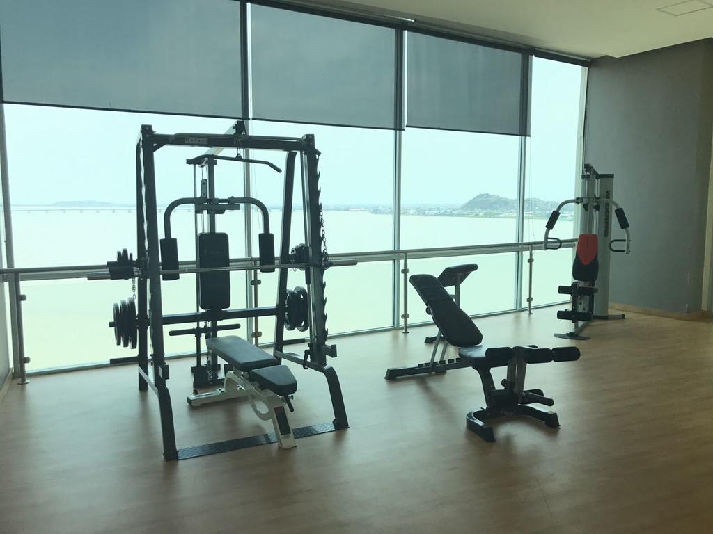 Puerto Santa Ana Suites Guayaquil Luaran gambar